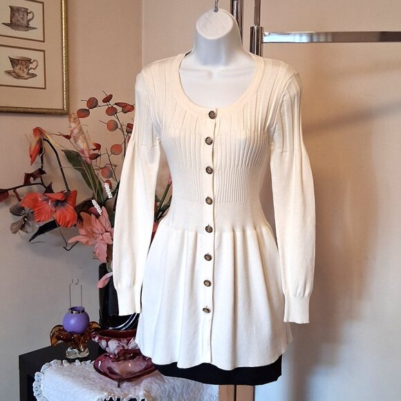 NWT Woman's White Cardigan Knit Lightweight Ladies Sweater Outerwear - Picture 2 of 8